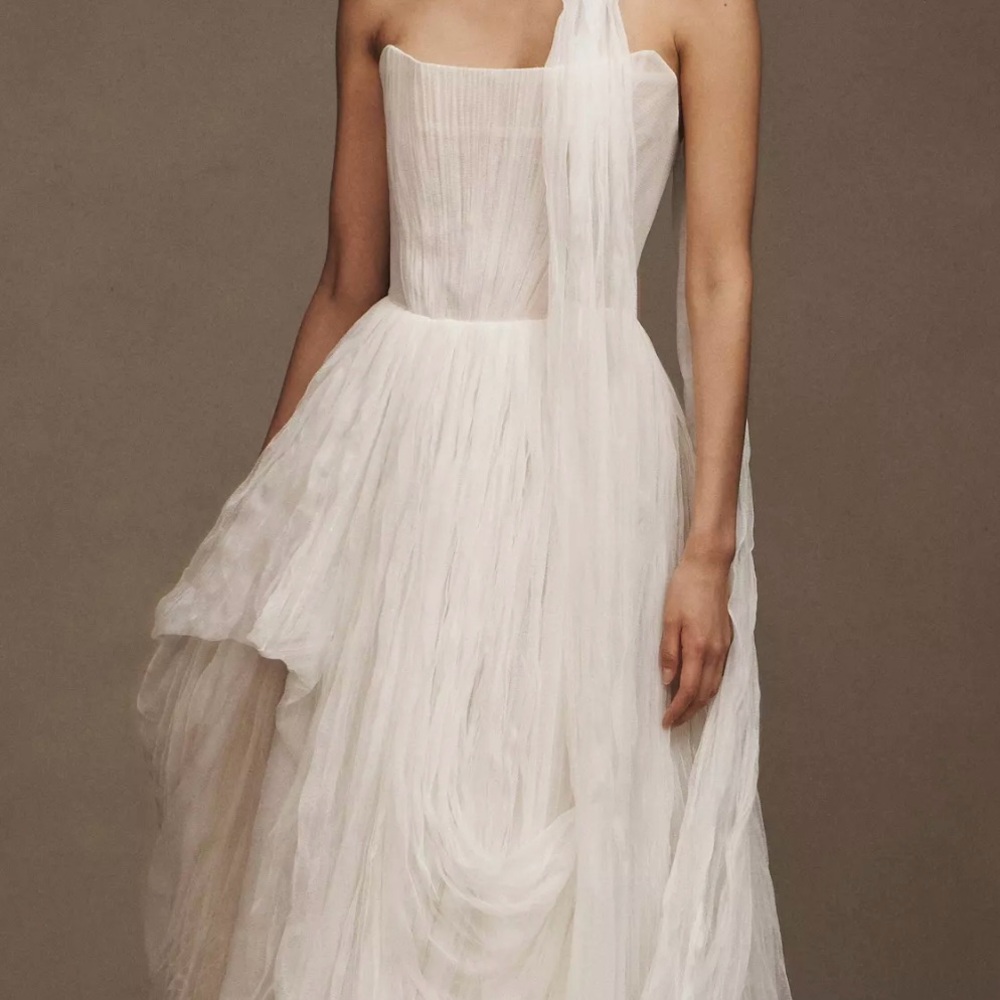 Unaltered Watters Reko Strapless Corset Wedding Gown